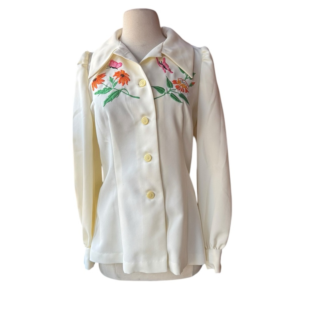 VINTAGE 70s Cream Floral Embroidered Button Down Blouse